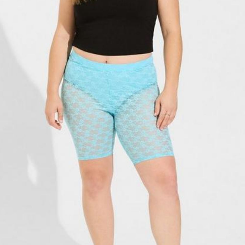 Torrid 9 Inch Comfort Waist Unlined Lace Bike Short